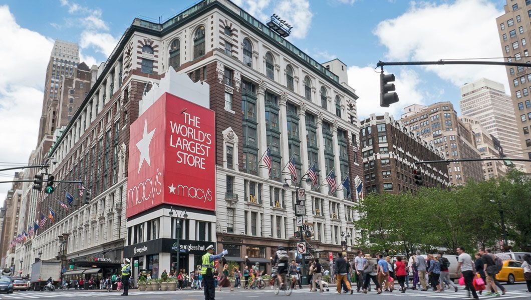 https://res.cloudinary.com/see-sight-tours/image/upload/v1747379007/strapi/Herald_Square_Manhattan_adcfc896c5.jpg