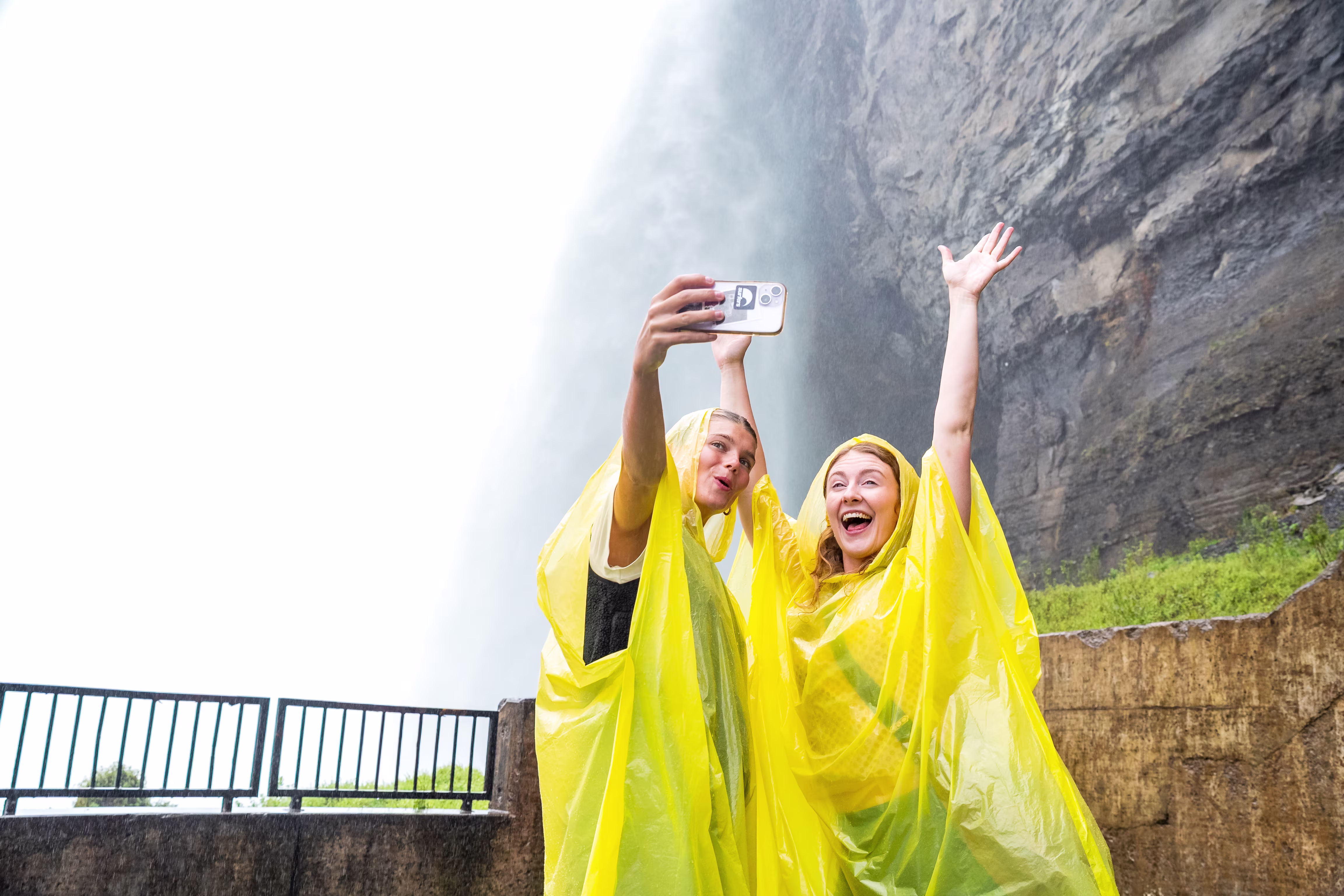 journet behund the falls