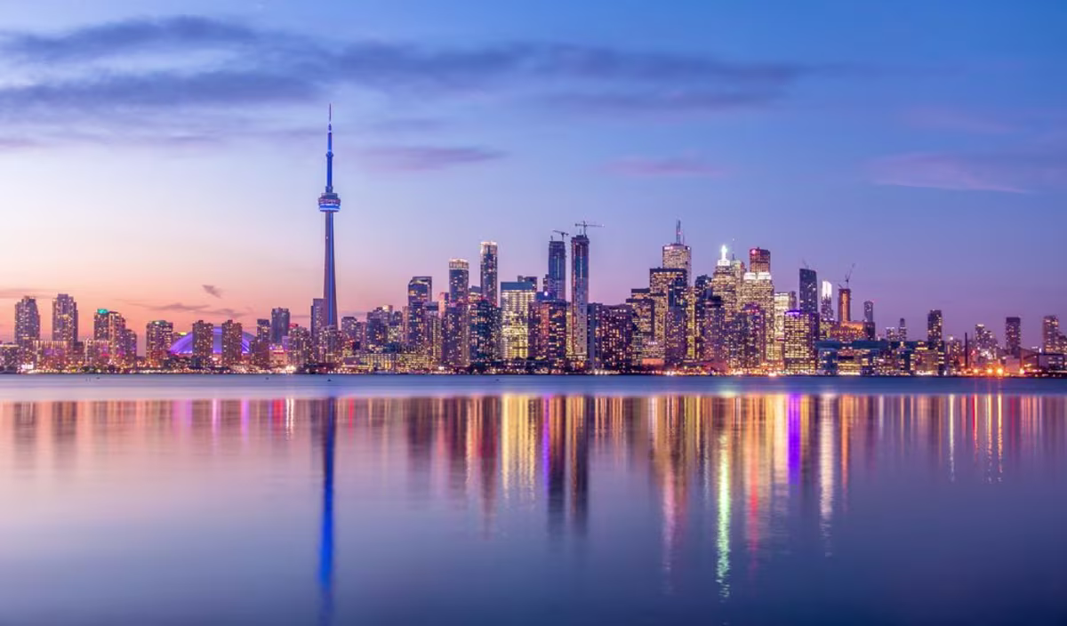 Scenic Toronto Night Tour (with Boat Ride)