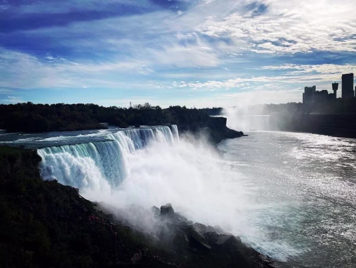 Best Time to Visit Niagara Falls 2026