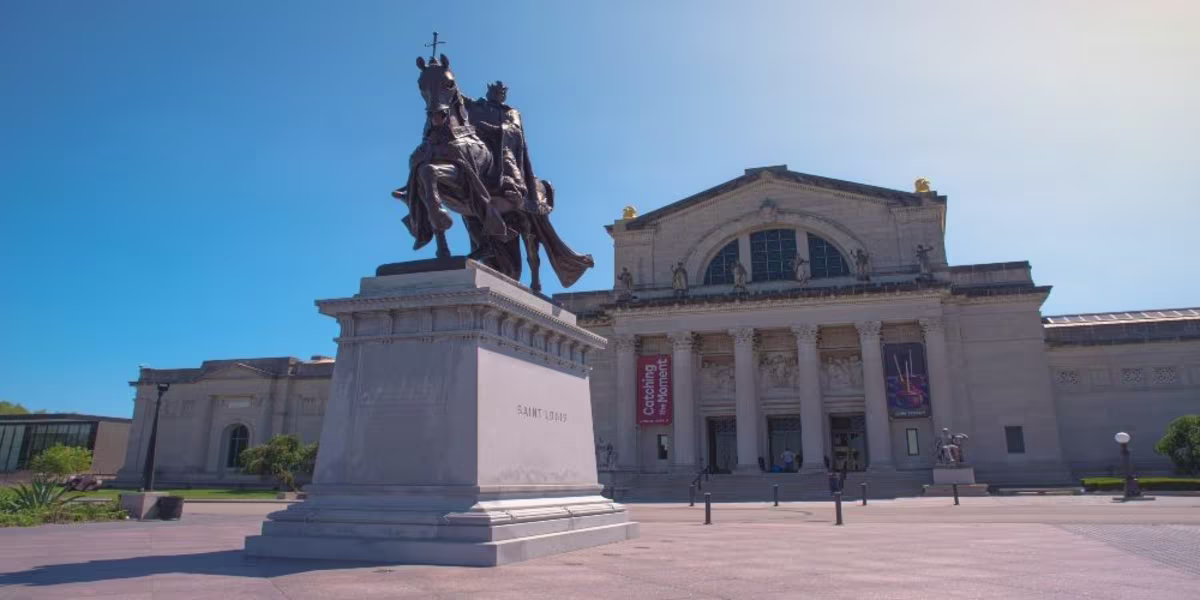 St. Louis Small Group Tour W/ St. Louis Arch & River Cruise + Heli.jpg