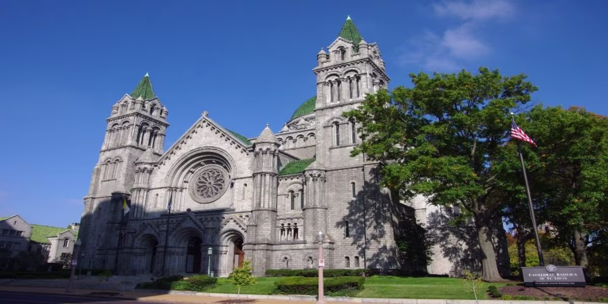 Saint Louis Small Group Tour W/ St. Louis Arch and River Cruise.jpg