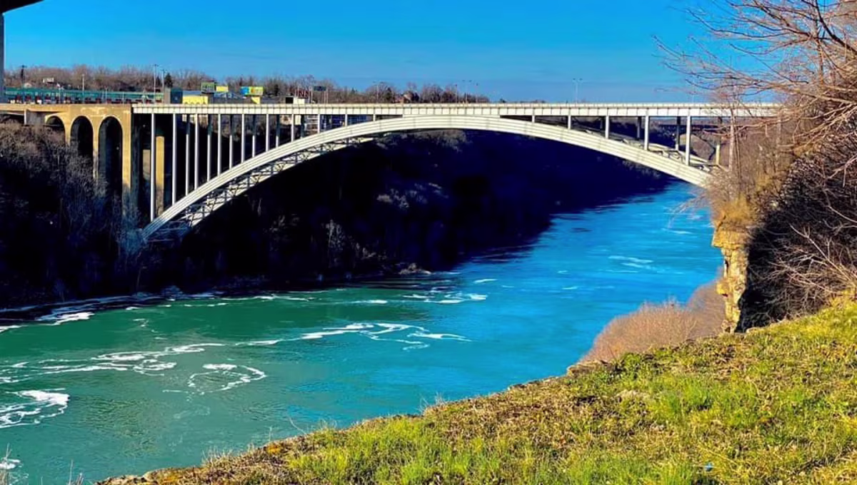 Visiting Niagara Falls in April
