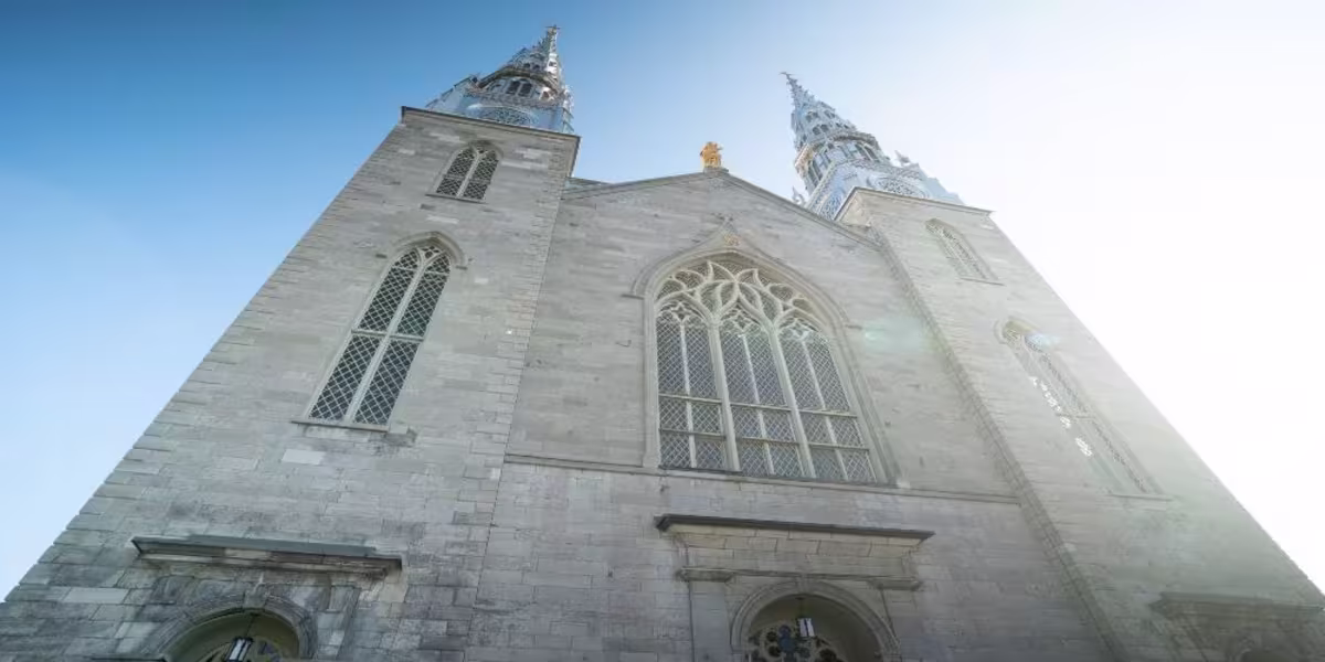 Visit Notre Dame Basillica with Ottawa Small Group Walking Tour.jpg