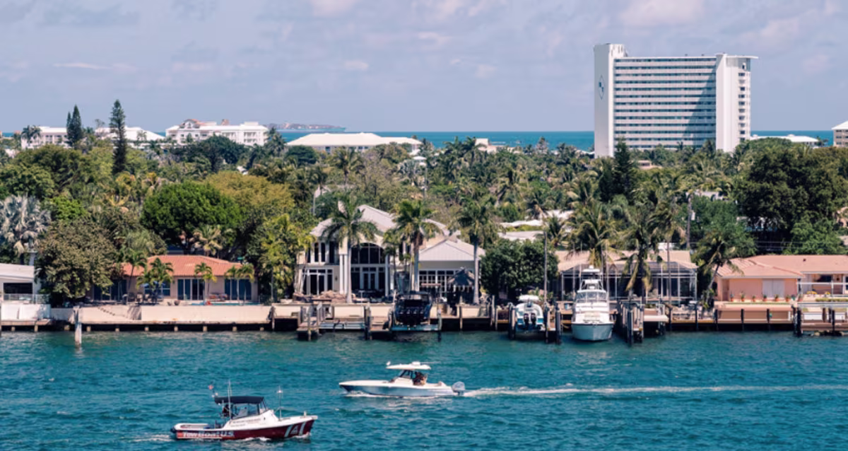 https://res.cloudinary.com/see-sight-tours/image/upload/v1711104665/strapi/Visiting_Fort_Lauderdale_in_February_0dc7ba3eef.png