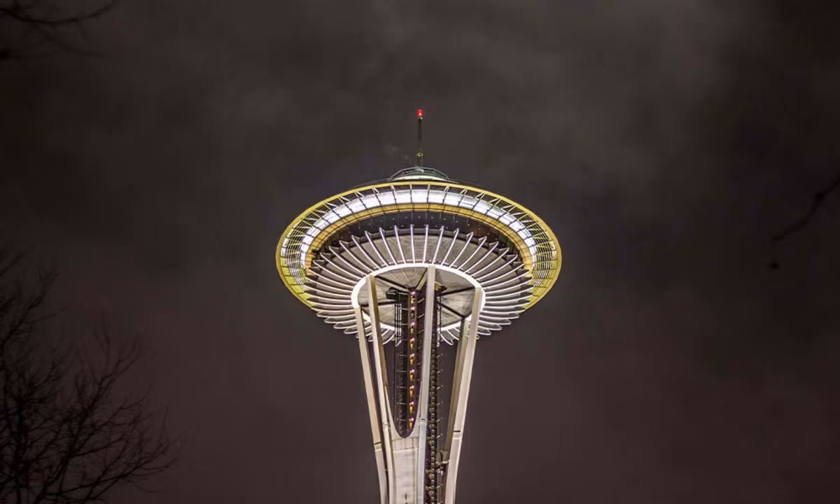 https://res.cloudinary.com/see-sight-tours/image/upload/v1713358481/strapi/space_needle_seattl_2d3064a783.jpg