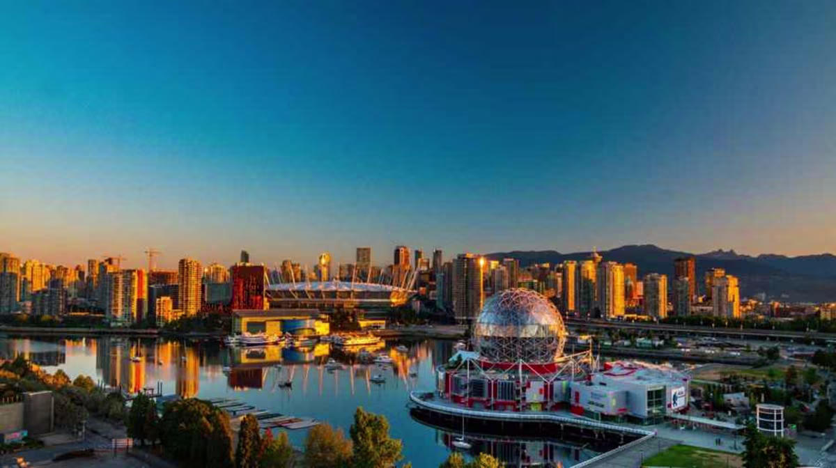 Vancouver vs Toronto: Which city is perfect for tourists?.jpg