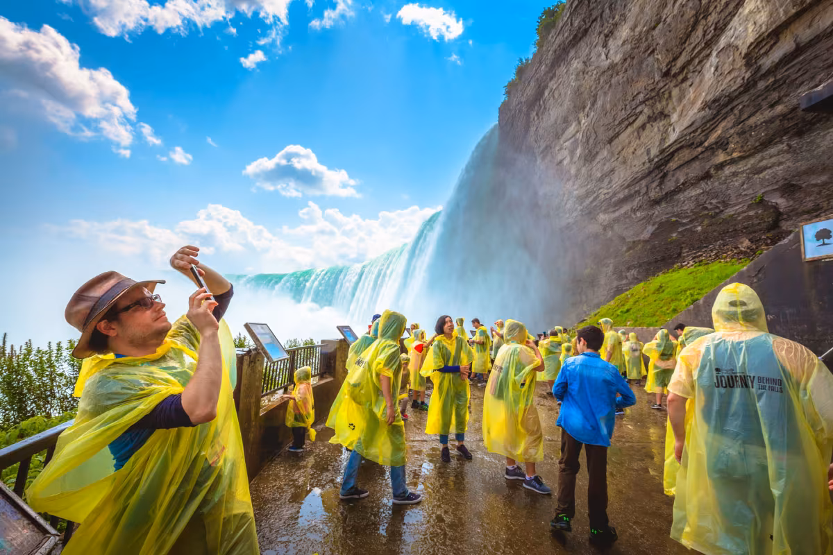 Niagara Tour Boat, Skylon Tower + Clifton Hill Fun Pass.jpg