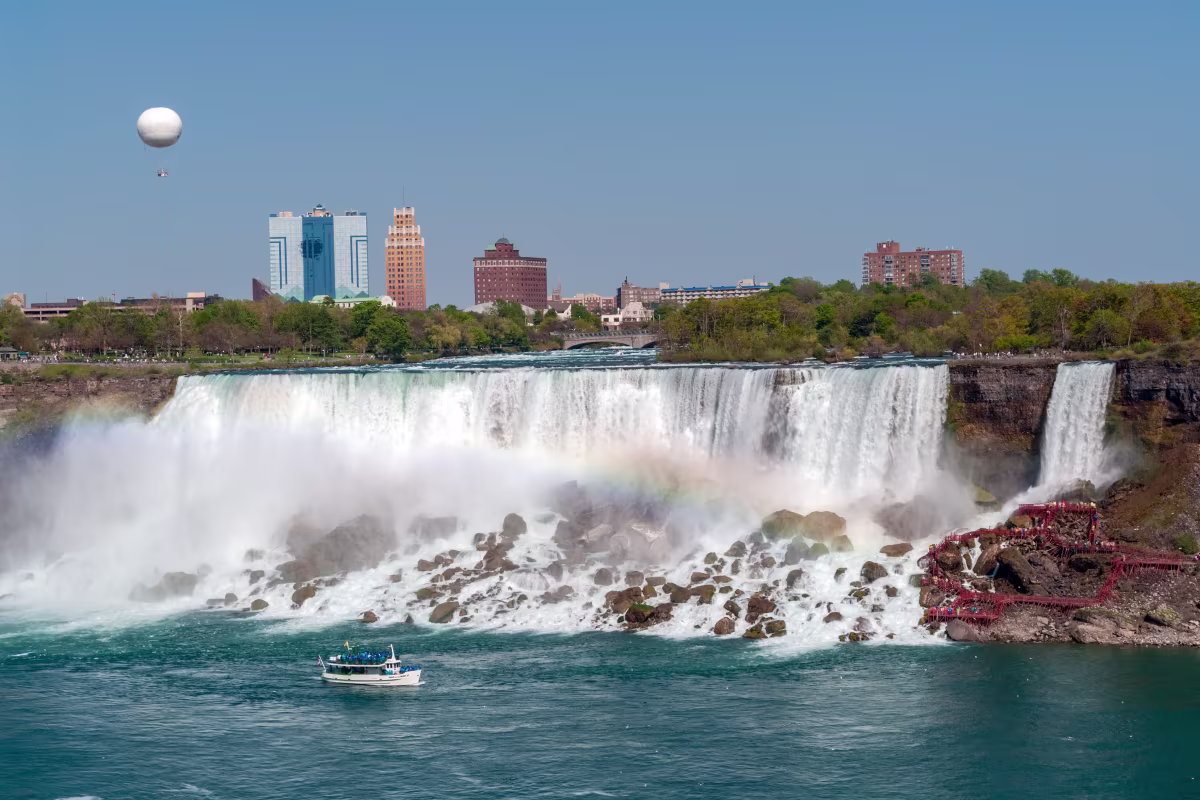 Ultimate Niagara Falls USA Tour + Live on Air - Niagara Falls Balloon Ride image 3