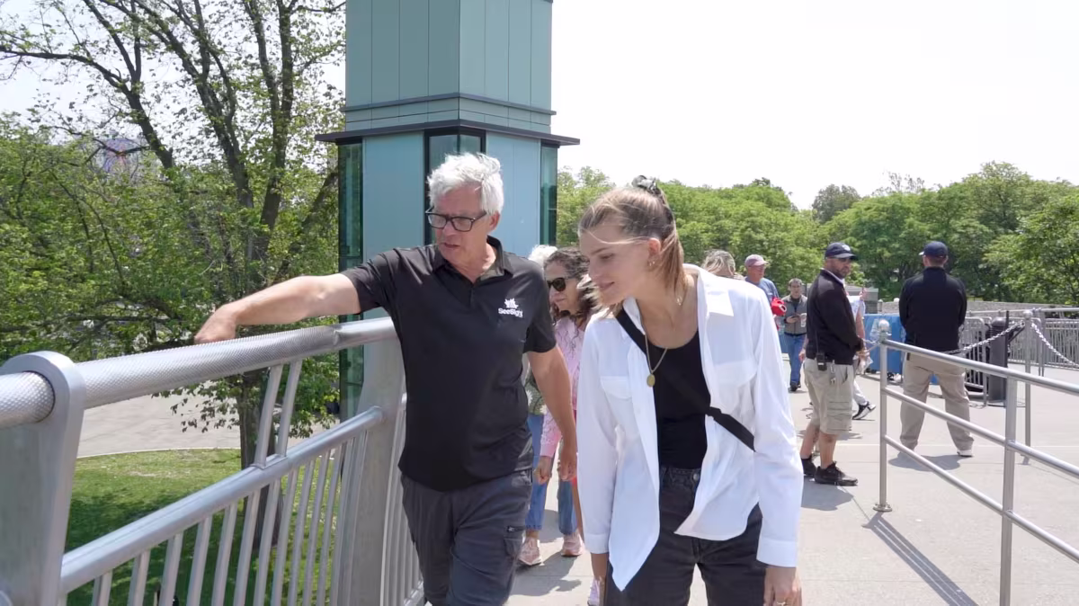 feature product image