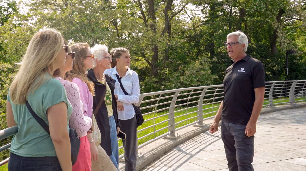 feature product image