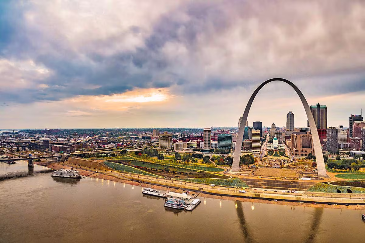 Skyline Saint Louis.jpg