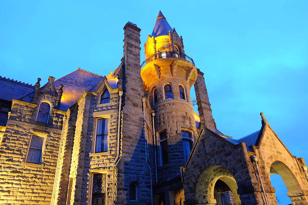 Victoria Craigdarroch Castle.jpg