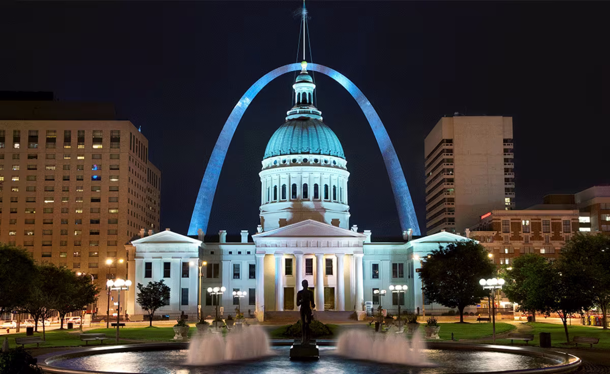 Saint View Old Courthouse St Louis.jpg