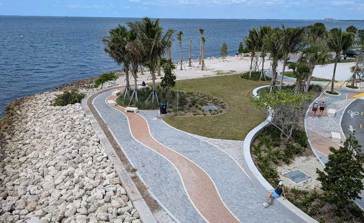 Rickenbacker Causeway Miami.jpg