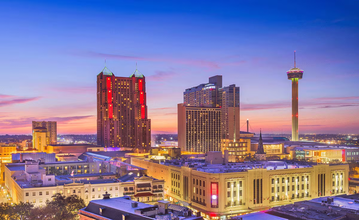 Skyline Dawson St, San Antonio.jpg