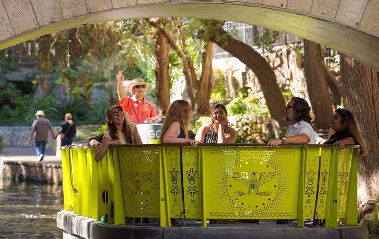 Riverwalk-San-Antonio-Boat-Cruise.jpg image 1