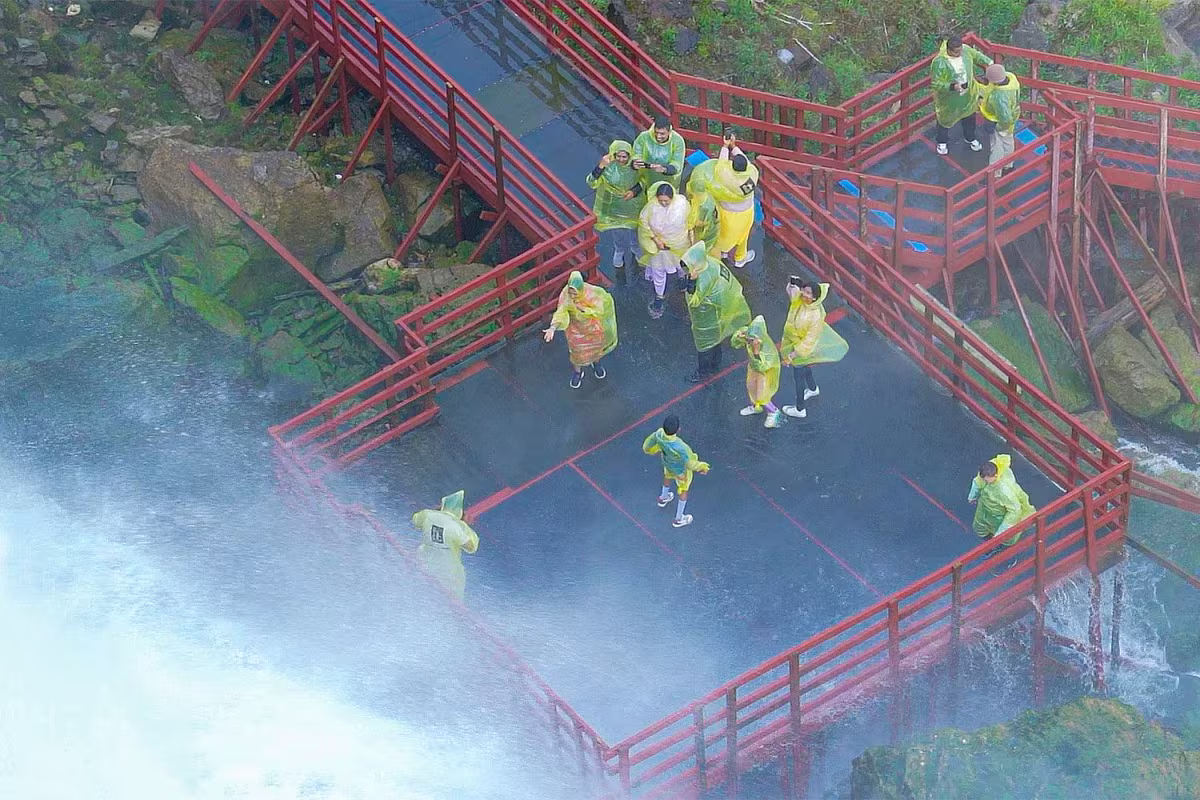 feature product image