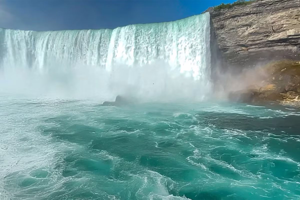 Niagara Falls Walking Tour with Niagara City Cruises Only image 1