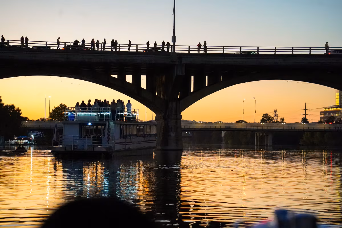 Capital Cruise Boat Tour photo 3