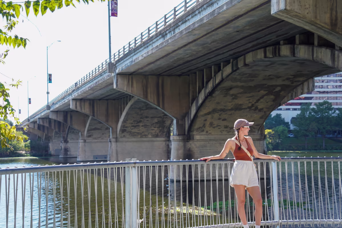 Pfluger Pedestrian Bridge photo 2