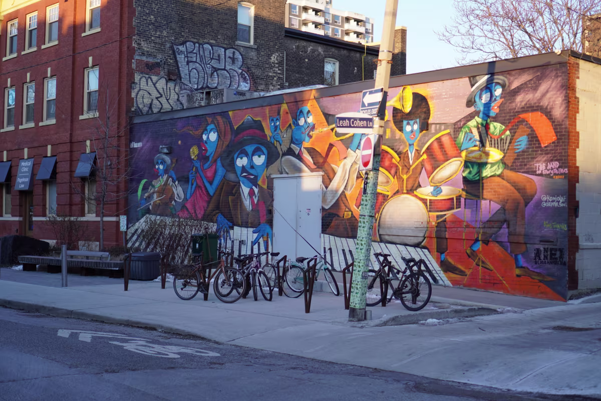 Graffiti Alley photo 4