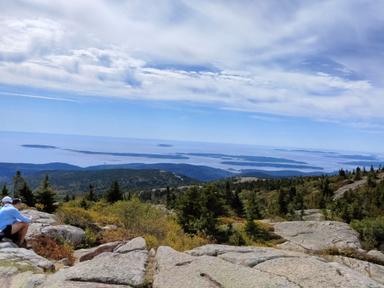 Cindy enjoying Best of Bar Harbor w/ Thunder Hole and Acadia National Park  2025-09-20 4
