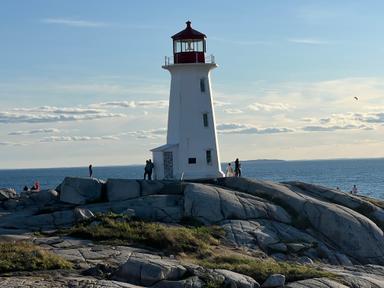 Preness enjoying Peggy's Cove Sunset Tour from Halifax 2025-08-24 2