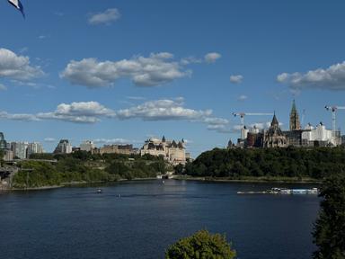 kelly enjoying Scenic Night Tour of Ottawa 2025-08-10 4
