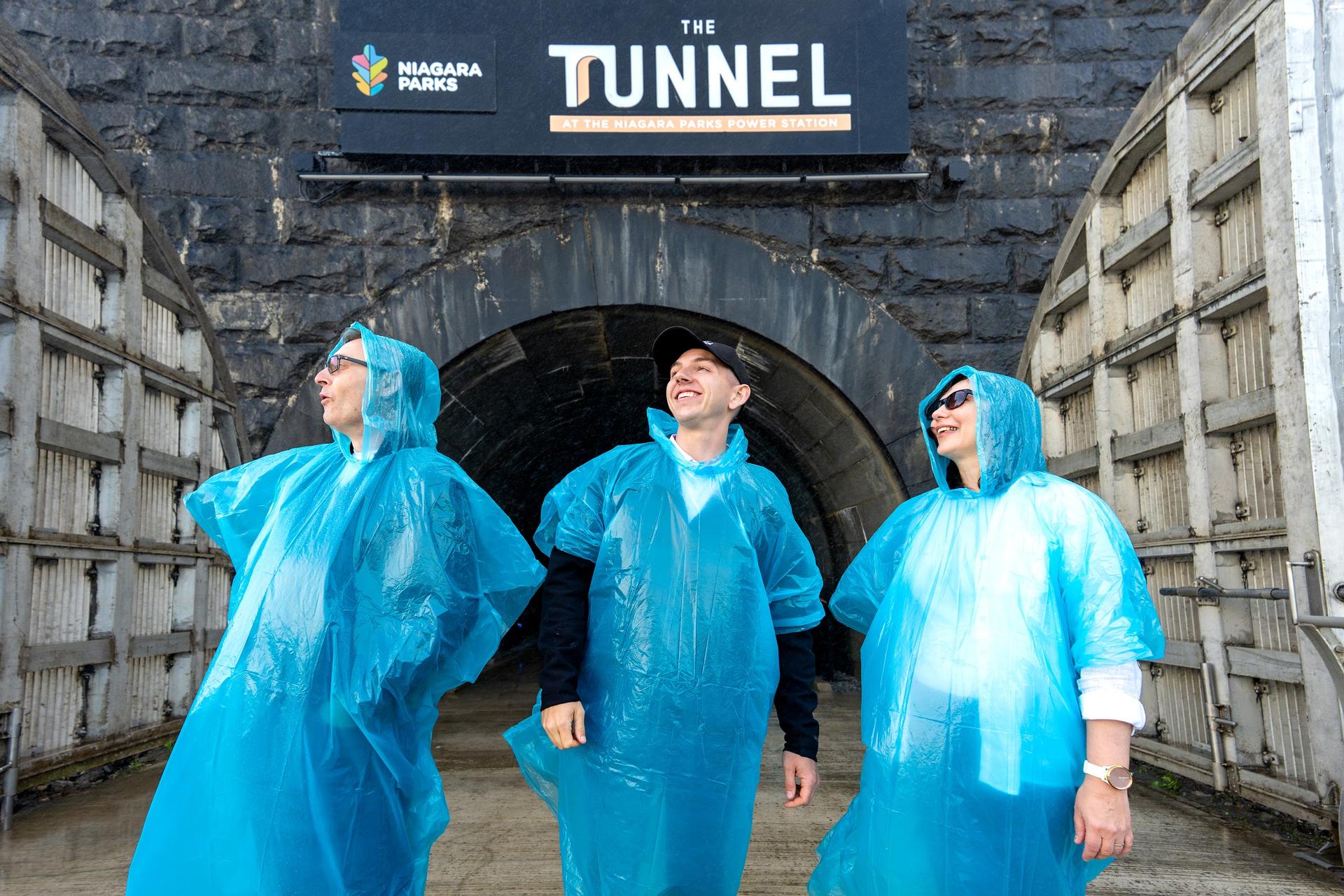 Guests in ponchos at the entrance to The Tunnel at Niagara Falls