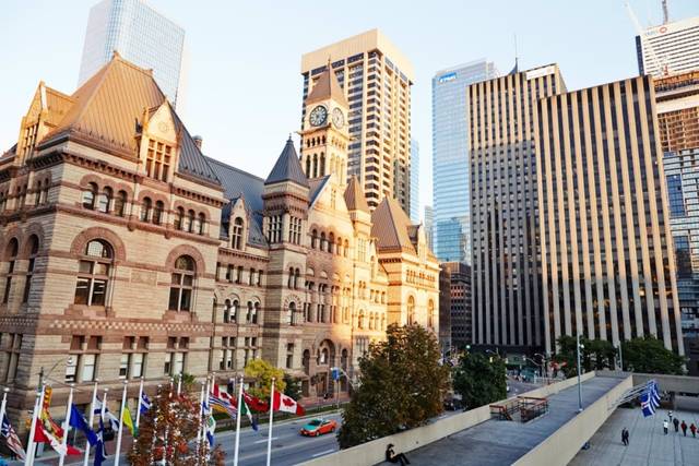 Best of Toronto Exclusive Private Tour